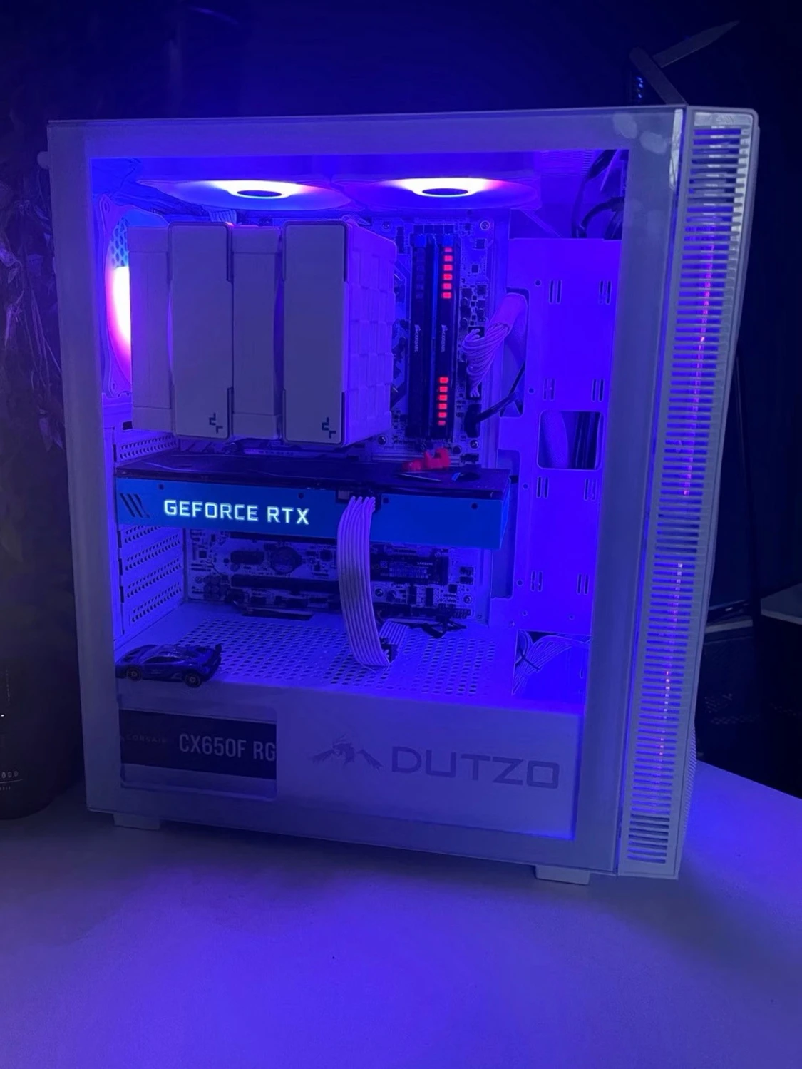 Vit gamingdator med RTX 2070 - 2