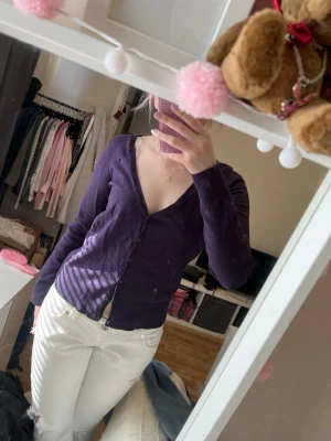 Kofta - Super fin å skön men kommer inte till användning☺️  Skriv om du undrar något 💕