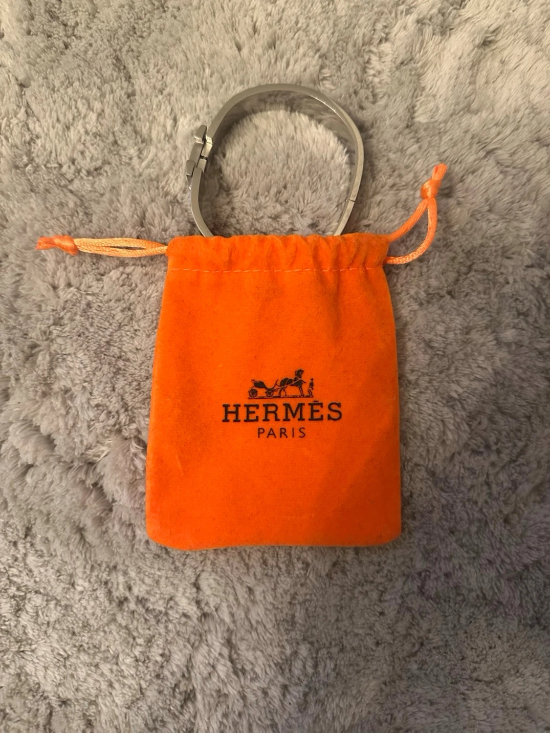 Svart och silver H armband - 1