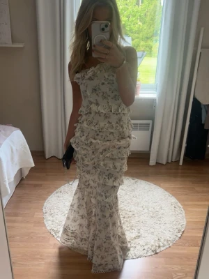 Lång klänning - Superfin!❣️