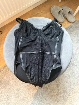 Spets body  - Jätte snygg fest body 