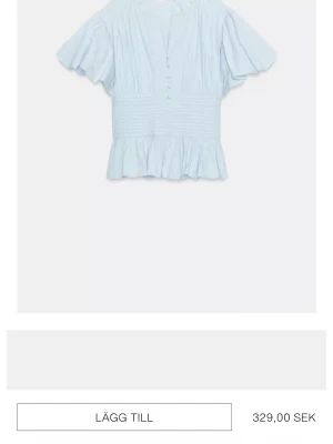 SÖKER - Söker denna blus från Zara u storlek S hör av dig om du kan tänka dig att sälja💓