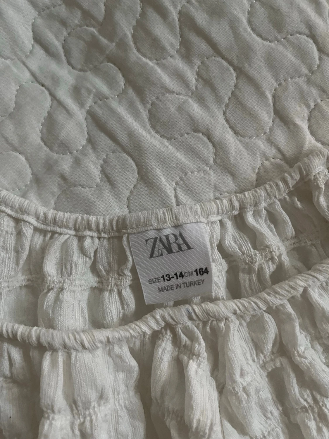 Vit croppad blus med smock - 2
