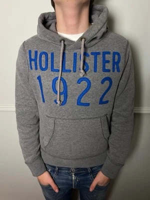 HOLLISTER HOODIE  - Snygg hoodie från Hollister | Strl: S | Fint skick | Hör av dig vid intresse eller om du undrar någonting! 