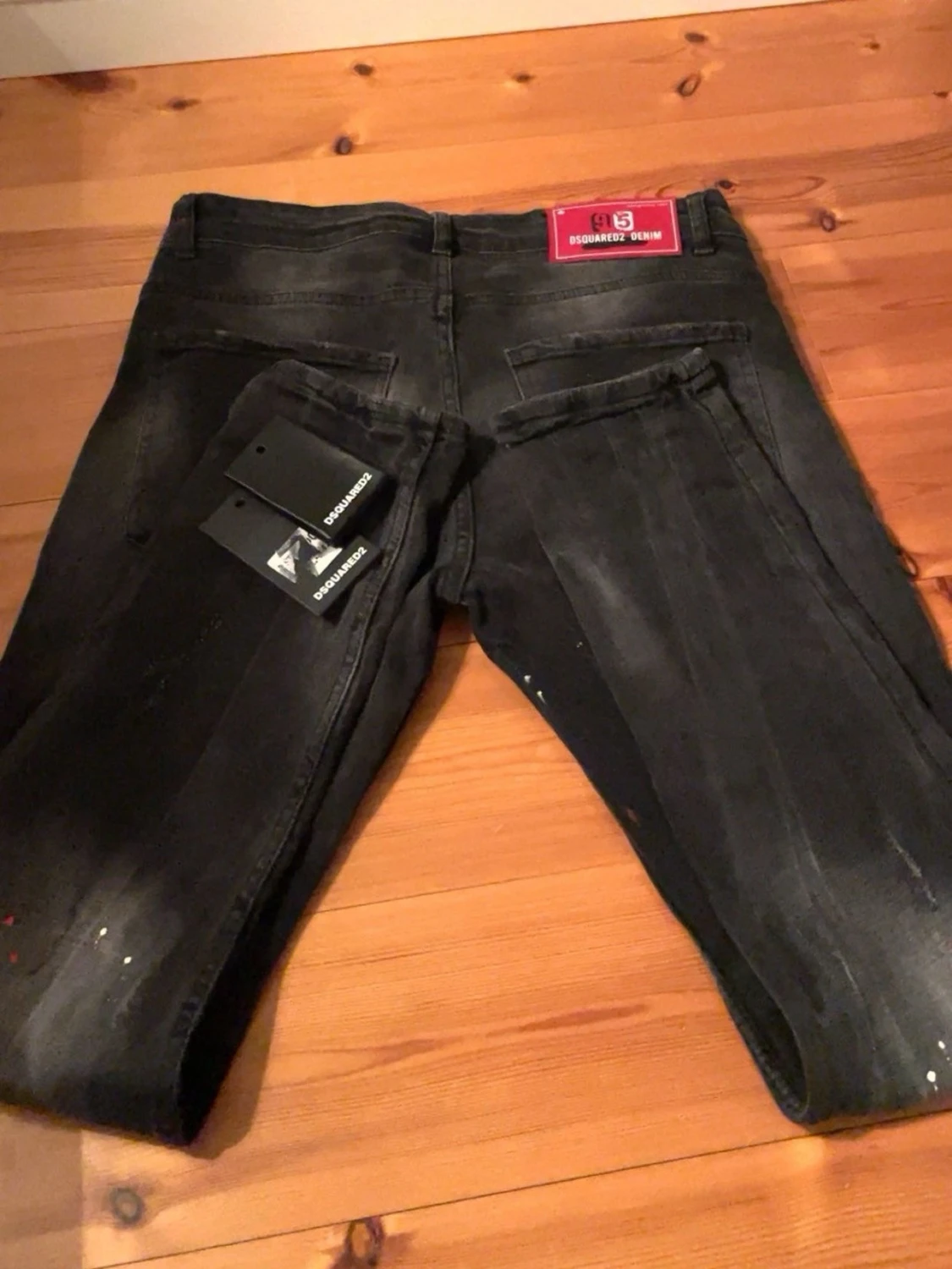 Svarta Dsquared2 jeans med detaljer - 1