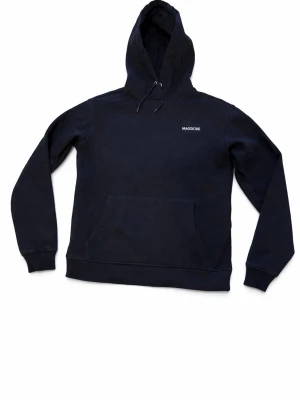 Svart hoodie från Maggiore - Snygg hoodie från maggiore, M i barn vilket motsvarar xs