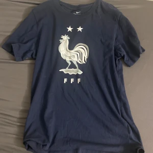 Frankrike t-shirt - Bra kvalitet och billig. Hör av er!