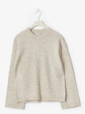 Stickad tröja  - Hej! Säljer min stickade tröja från Gina då den var lite stor, nypris 259kr helt oanvänd med prislapp kvar🥰stl 170 