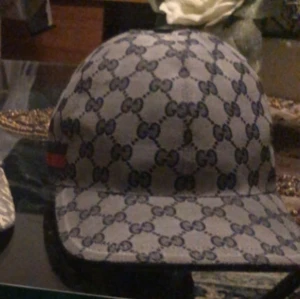 Gucci navy keps - Sällsynt keps den gamla modellen i perfekt skick pris kan diskuteras vid snabb affär 