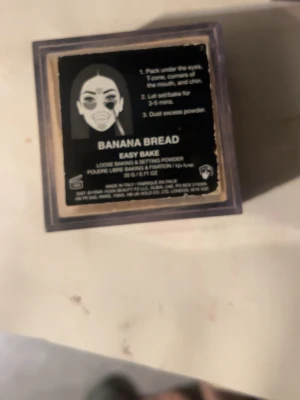 SMINKPAKET - SMINKPAKET, alla 3 produkter är använda 1-2 ggr. 1 Gisou lipoil, hudabeauty löspuder och danessa myricks Yummy skin blurring balm.