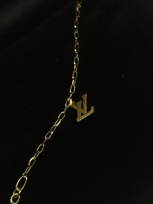 Armband - Helt nytt armband i rostfritt stål.