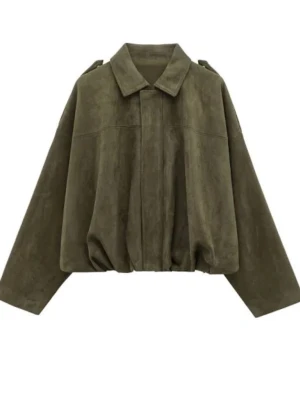 Zara jacka - Snygg olivgrön mockajacka med loose passform. Nyskick utan defekter. Perfekt nu till våren eller en utekväll🩷skriv för föer bilder. Nypris 700kr