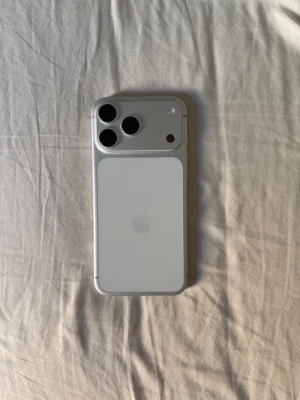 Iphone 17 PRO Max - Helt ny iphone 17 PRO Max 256 gb. Inte aktiverad, kommer utan box!