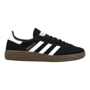 Adidas Spezial svarta sneakers - Säljer mina adidas spezial. Säljer pga får ingen användning av dem. Använda ca 3-4 gånger så är i praktiskt taget nytt skick. Hör av er om ni har några frågor eller vill ha fler bilder ⭐️