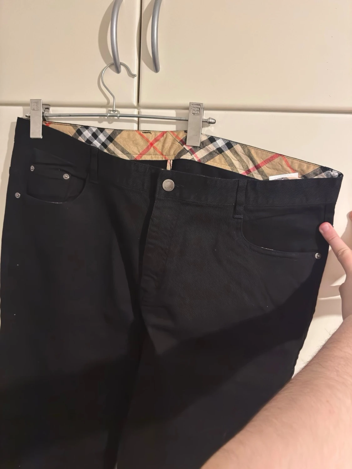 Svarta  jeans med rutigt foder - 1