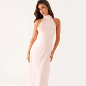 Ljusrosa balklänning - Superfin balklänning från Peppermayo! Endast testad, så helt oanvänd med prislapp kvar. 