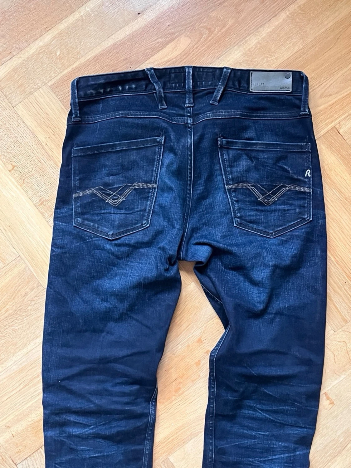 Mörkblå slim jeans från Replay Anbass - 1