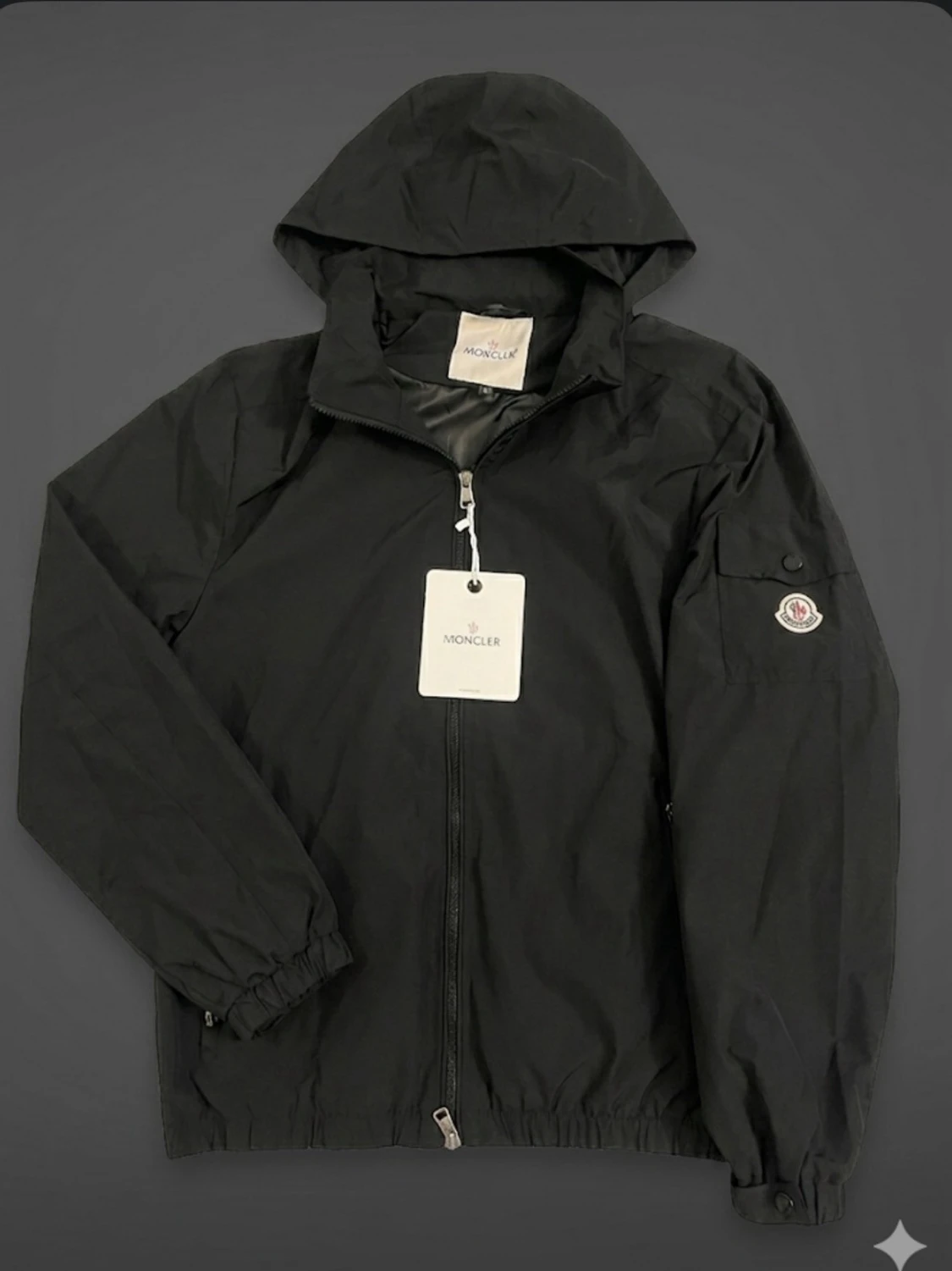 Svart vindjacka från Moncler