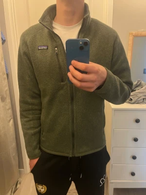 Patagonia fleece - Patagonia fleece i bra skick, sitter bekvämt och är riktigt skön att ha på sig, storlek S. Hör av er vid fundering!