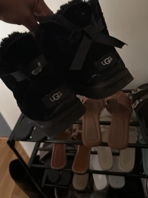 Uggs - Rätt så använda, saknas en rosett