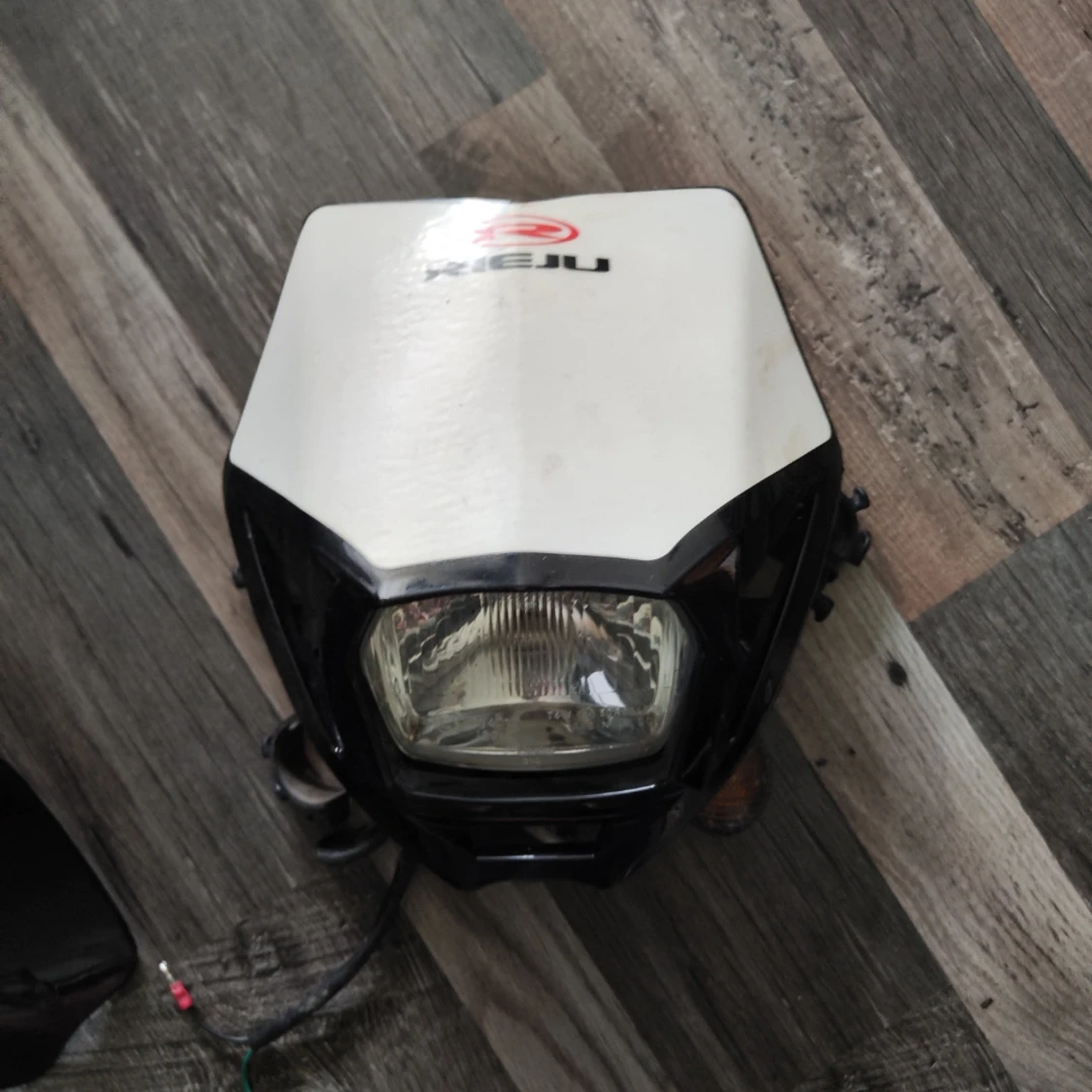 Framlampa till rieju mrx moped