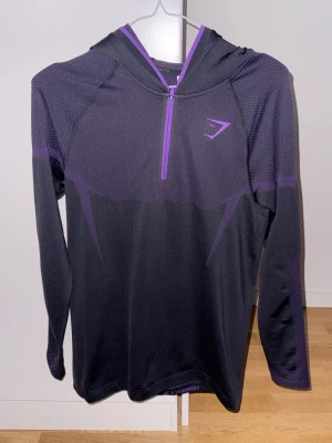 Onyx V5 Hoodie 💜  - Onyx V5 Hoodie i färg lila. Deras nya färg och hoodien är i storlek L. Säljer då ja aldrig har haft den på mig. 
