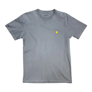 Carhartt Dyed Blue Tshirt - Blå T-shirt från Carhartt i mycket gott skick. Blå grå aktig dyed färg 