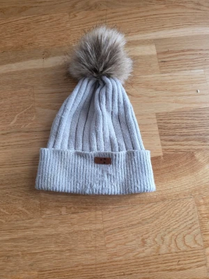Barn mössa  - Barn mössa I fint skick. ONESIZE 