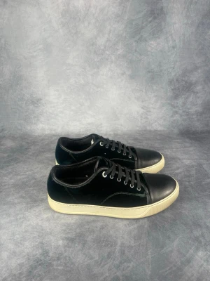 Lanvin DBB1 - Skick: 7/10. | Skor och dustbags. | Nypris: +- 5200 SEK. | Storleken är UK7.