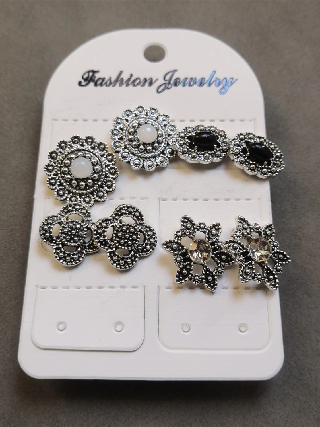 4 par örhängen  - 2