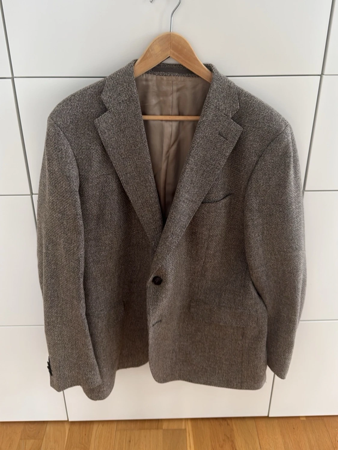 Grå tweedkavaj med klassisk passform