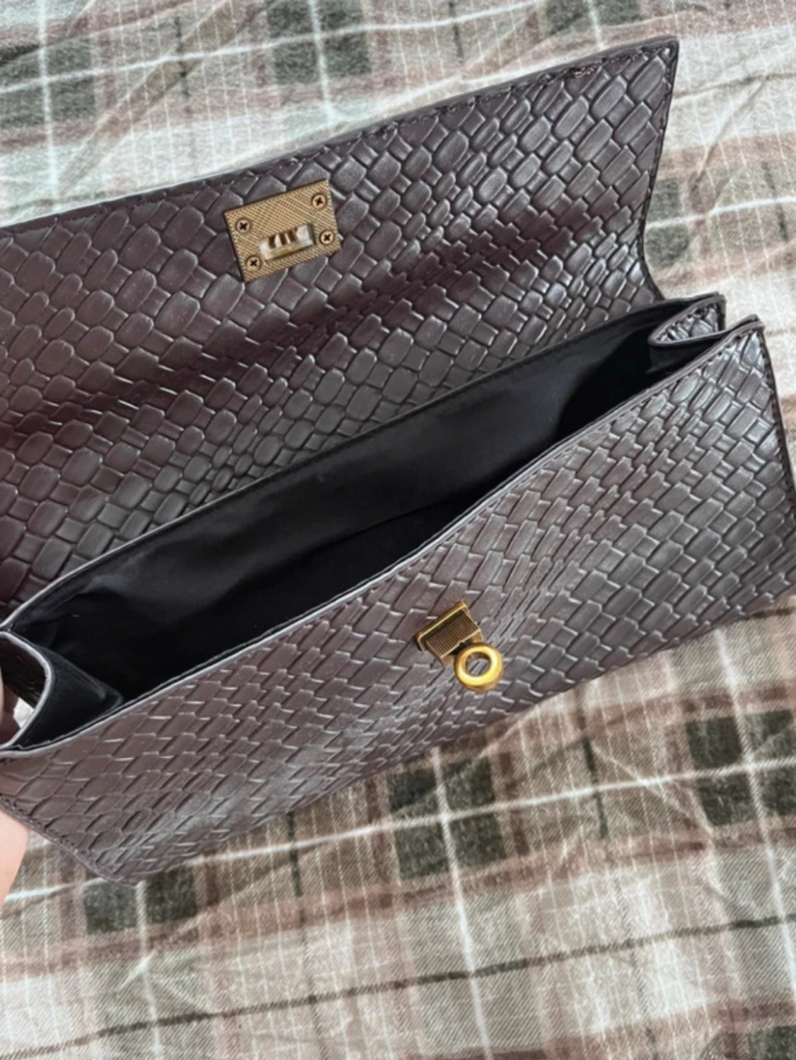 Brun kuvertväska i ormmönstrat läder - 2