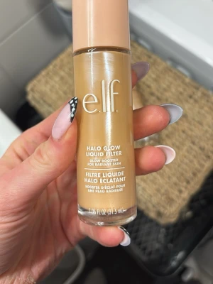 e.l.f. Halo Glow Fair/Light  2.  - e.l.f. halo glow i nyansen Fair/Light  2. 