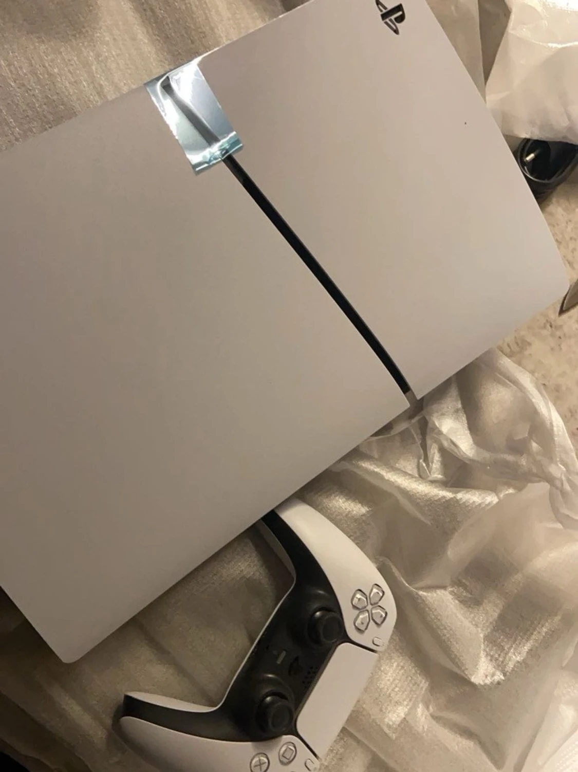 PlayStation 5 med DualSense-kontroll