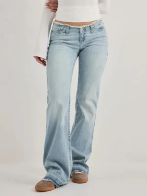 No waist jeans - Säljer dessa jeans från Nelly då de inte kommer till användning! De är oanvända och har prislappen kvar, kan skicka egna bilder om ni frågar💕 