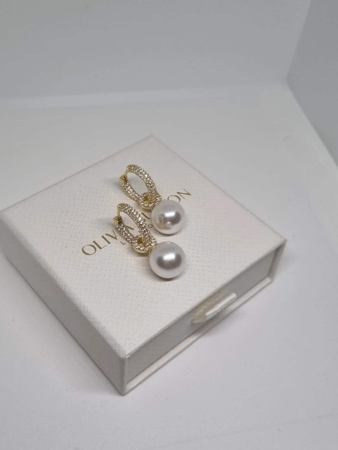 Guldörhängen med pärlor - 2