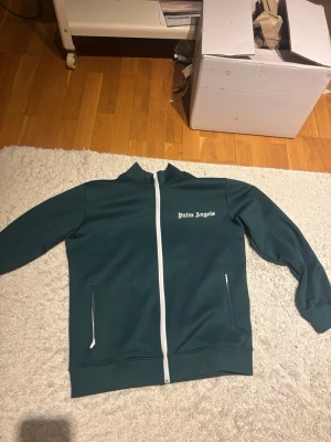 Grön ziptröja från Palm Angels - Palm angels tröja knappt använd 