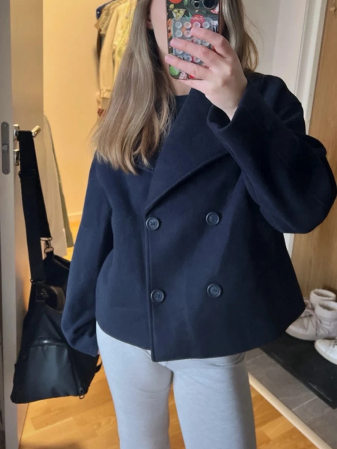Mörkblå dubbelknäppt rock från H&M