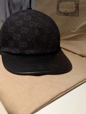 Keps - Helt ny aldrig använd, skriv om ni vill köpa. Dustbag ingår ej