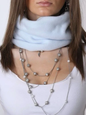 Buff - VENICE - Jättefin, varm och skön buff i en ljusblå färg!  Buffen är i polarfleece och är sydd för hand. Passar perfekt för lite kyligare dagar!  Vid frågor eller funderingar är det bara att skicka ett meddelande!