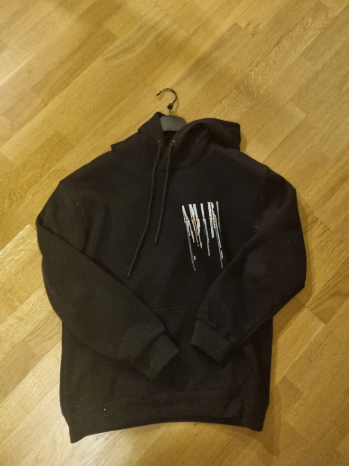 Svart amiri hoodie