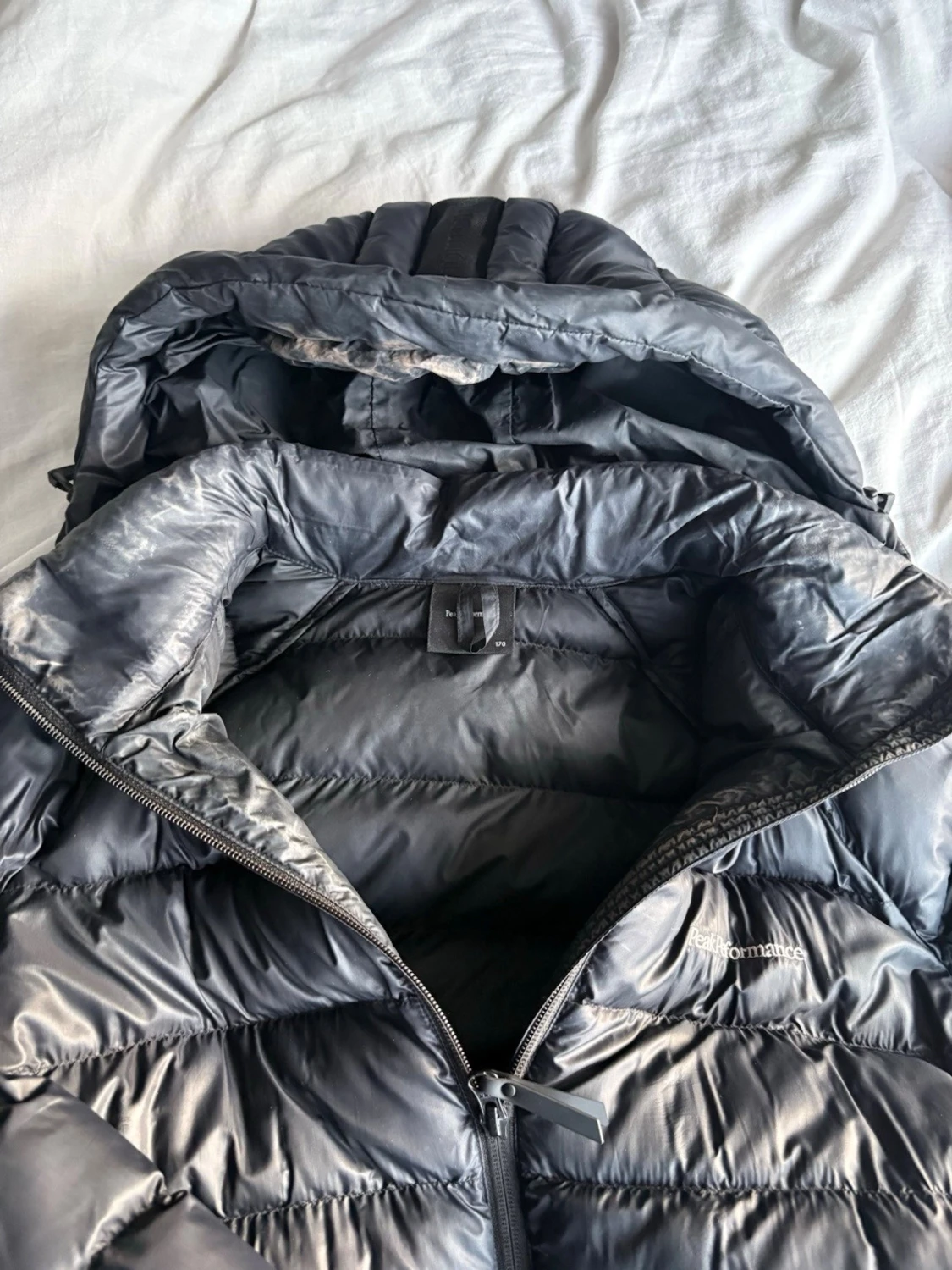 Svart dunjacka Peak Performance - 3