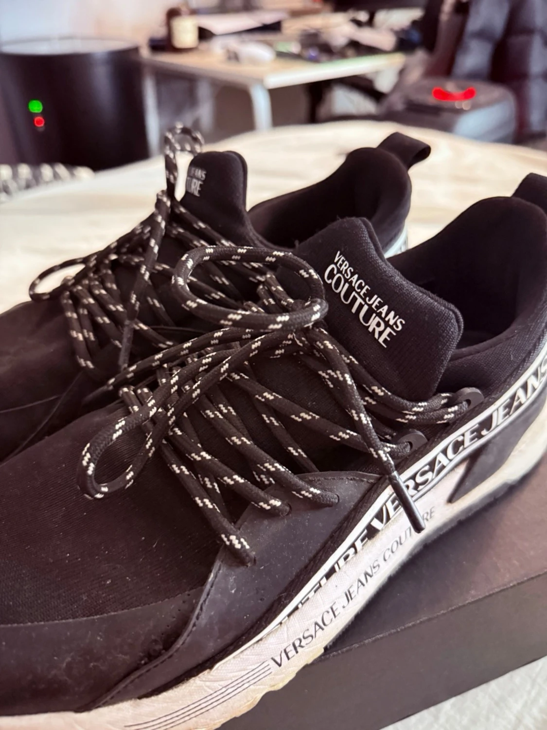 Svarta Versace Jeans Couture sneakers - 2