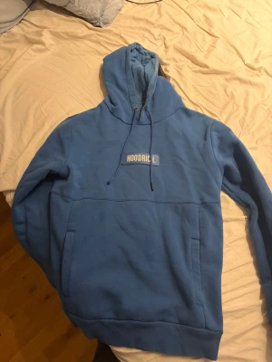 Blå hoodrich hoodie - Knappt andvönd som ny