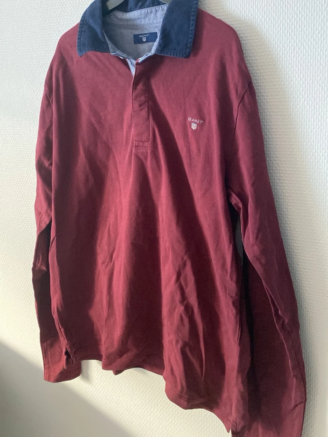 Vinröd långärmad skjorta från Gant - 1