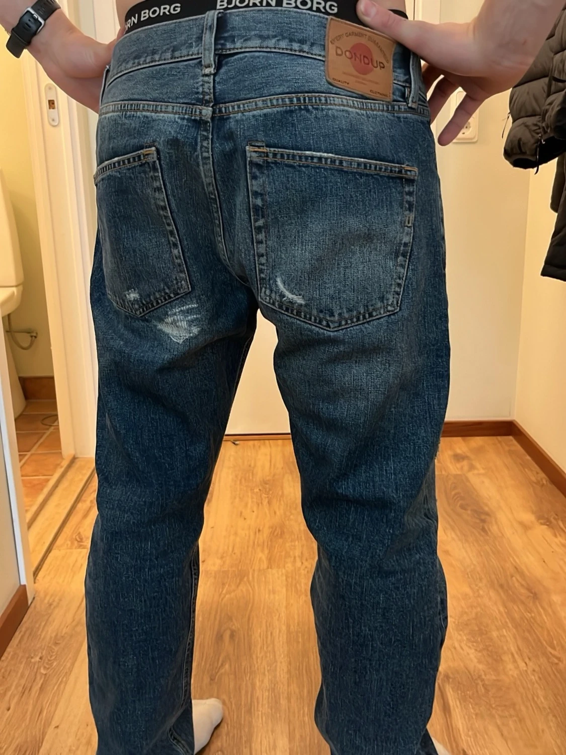 Blå slitna jeans från Dondup - 1