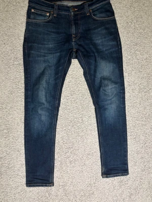 Nudie jeans  - Nudie jeans modell tight Terry. Storleken är 28/28 men passar som 29 i midja. 