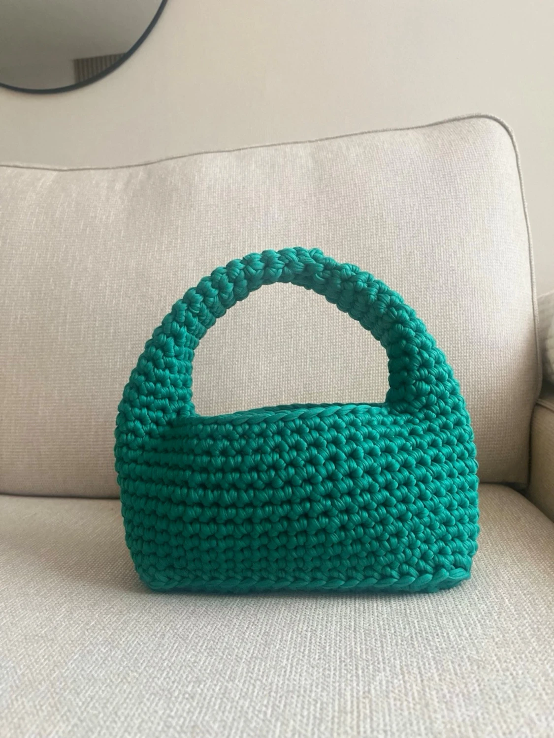 Grön virkad handväska