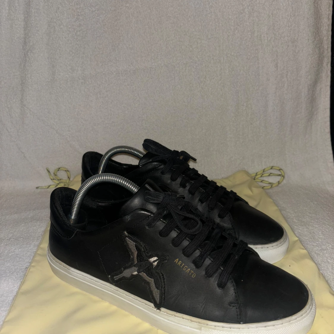 Axel Arigato skor  - 90