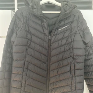 Peak performance jacka - Säljer min peak performance dunjacka  Nypriset är 2700kr Bra skick Wfrost modell 